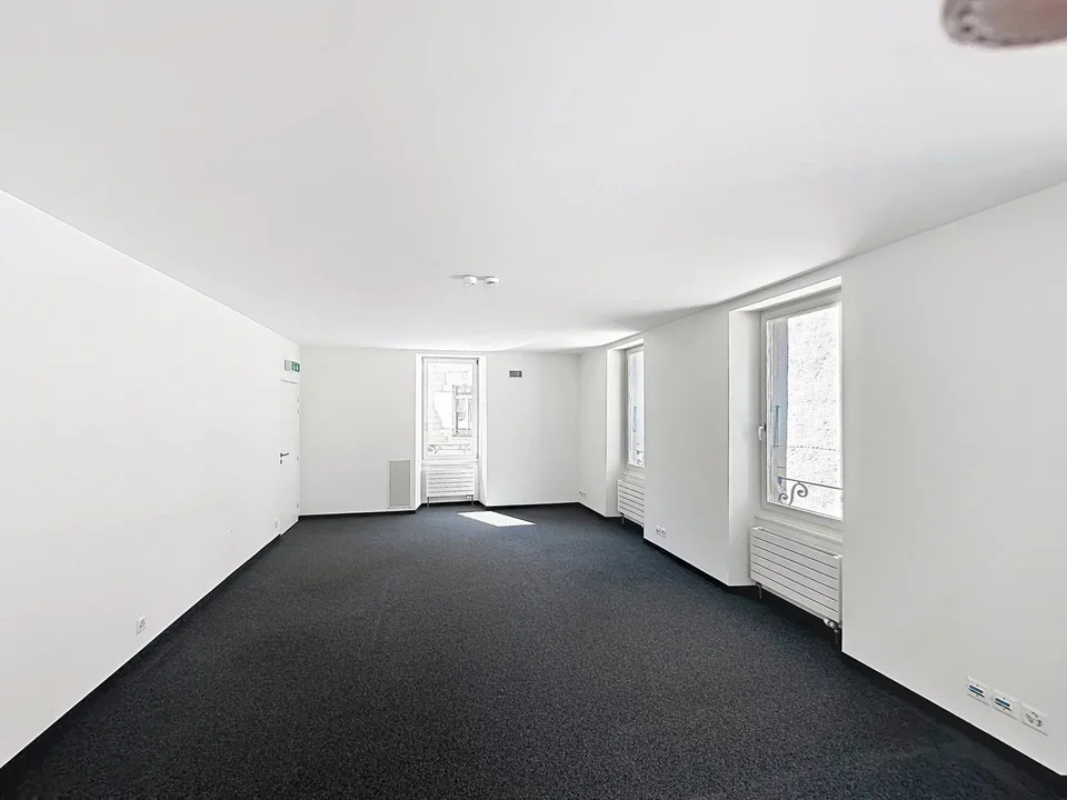 Exceptional offices of 1,250 m² in the heart of Nyon – photo 6 of 11