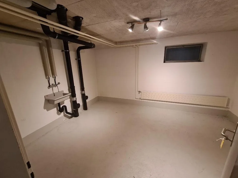 Bastel- Hobbyraum zu vermieten – Foto 2 von 2