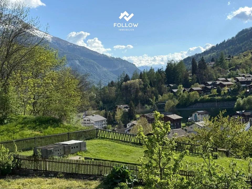 Grosse, teilrenovierte und familienfreundliche 4.5-Zimmer-Wohnung mit Balkon und Gartenanteil im Dorfzentrum von Fiesch – Foto 9 von 12