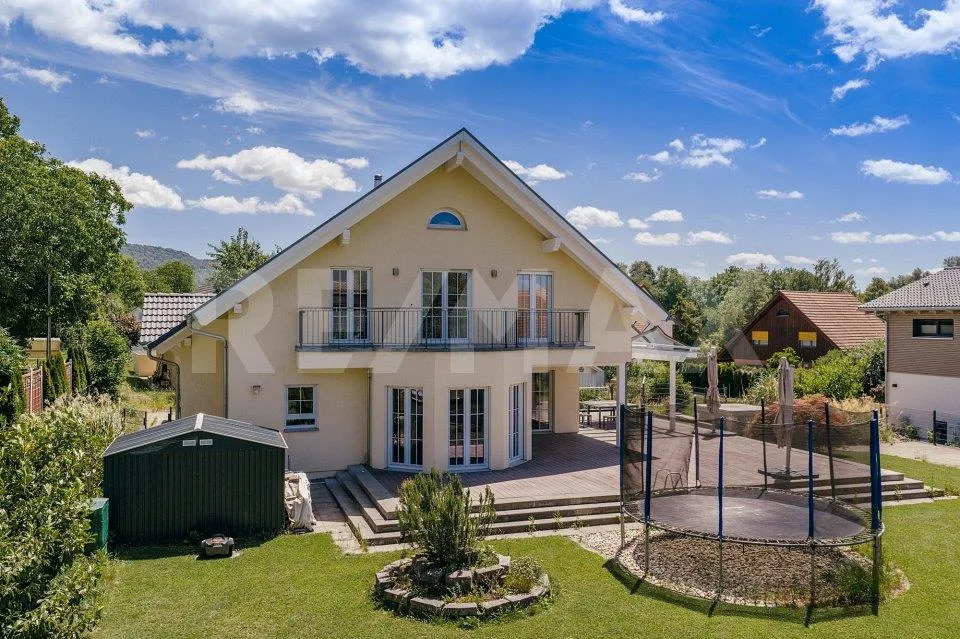 Esclusiva casa unifamiliare di 9,5 stanze a Schlattingen, TG – foto 2 di 13