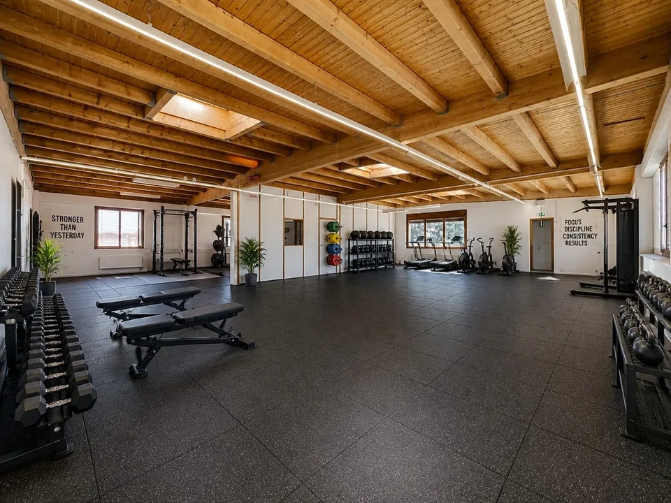 Gewerbefläche von 207 m² in einer Einheit, 2. Etage ohne eine einzige Stufe, 3 Außenparkplätze inklusive, sofort verfügbar – Foto 13 von 13