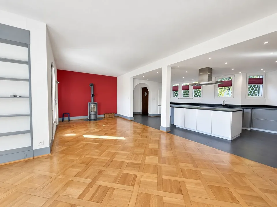 Appartement de charme de 4,5 pièces, terrasse, jardin et splendide vue sur le lac ! – photo 2 sur 13