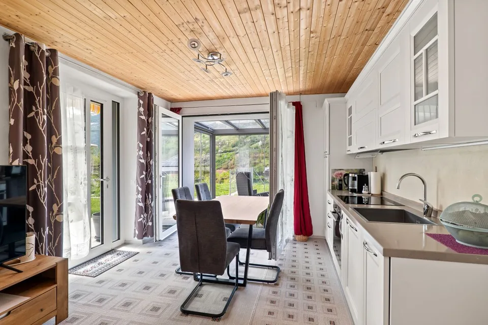 A retreat with a breathtaking view of the mountains (Primary and secondary residence) – photo 7 of 13