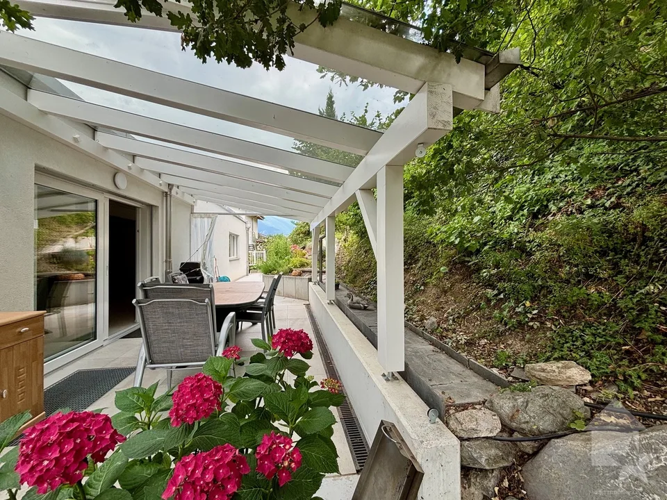 Villa contemporaine composées de 2 spacieux appartements – photo 2 sur 2