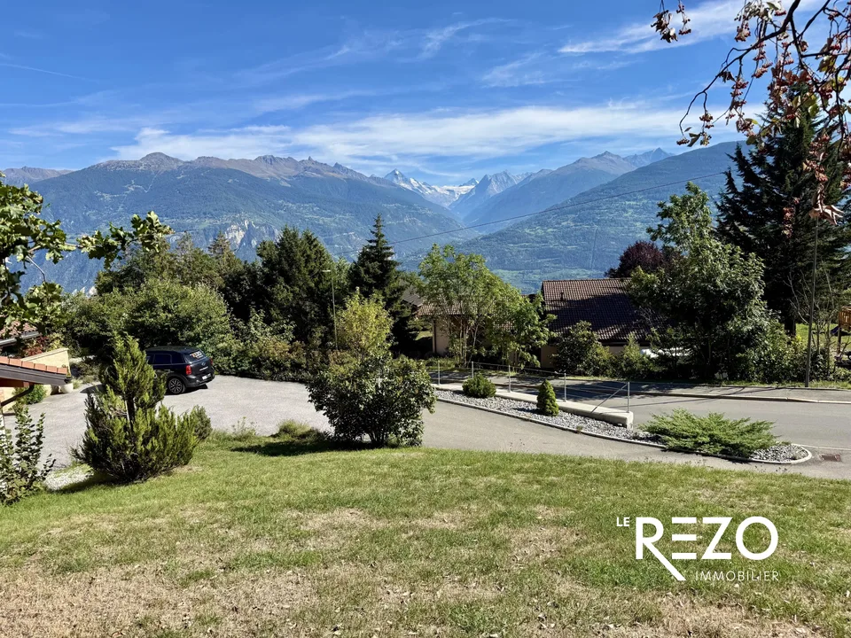 Bebaubares Grundstück mit herrlichem Panoramablick. Savièse, VS. – Foto 2 von 7