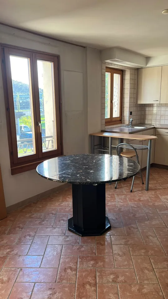 KOMFORTABLE 2.5 ZIMMER RENOVIERT IN TOSKANISCHER RUSTIK IN STABIO – Foto 10 von 12