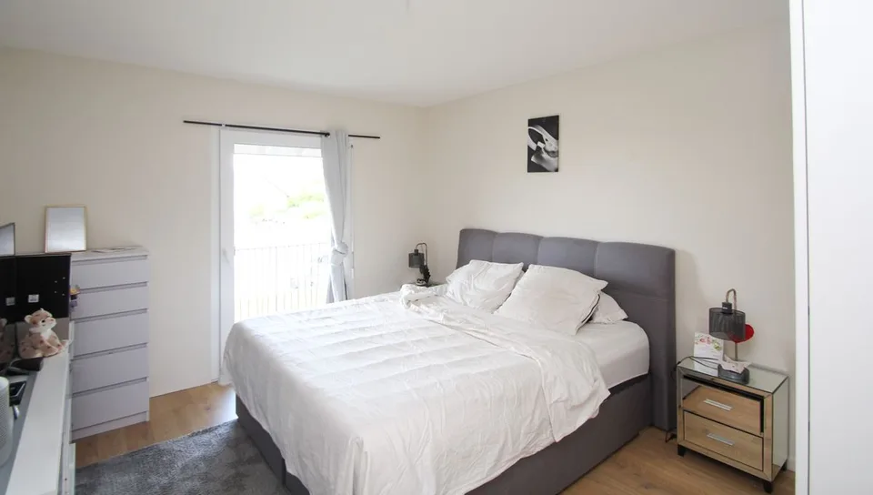 Très beau 3.5 Pièces avec grand balcon et magnifique vue campagne – photo 8 sur 12