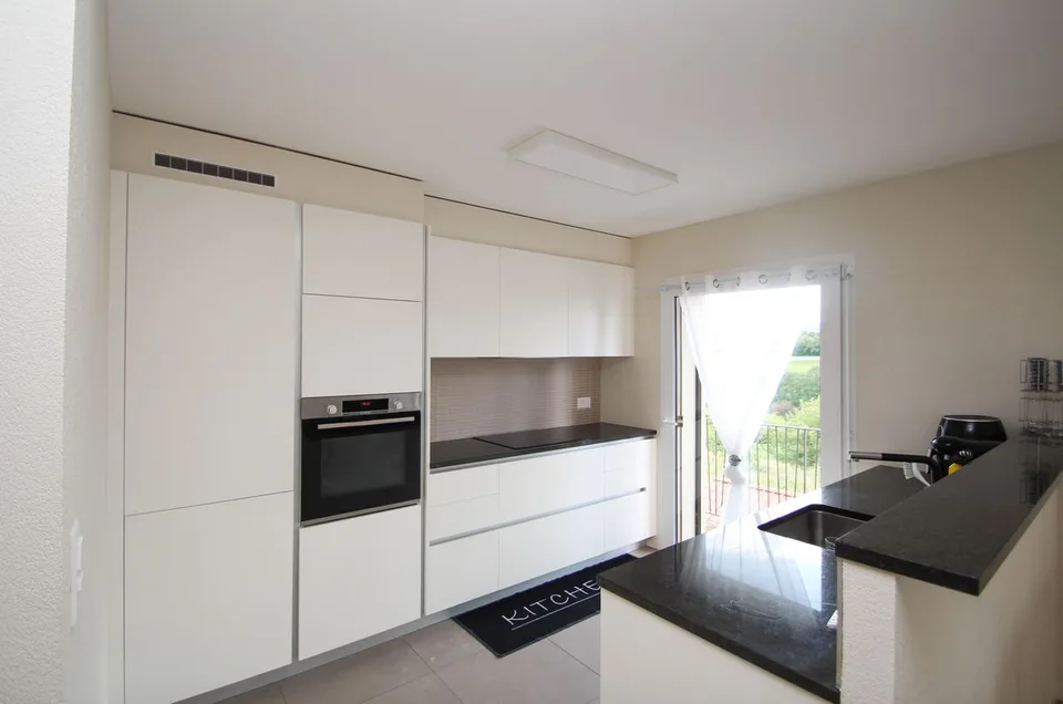 Très beau 3.5 Pièces avec grand balcon et magnifique vue campagne – photo 5 sur 12