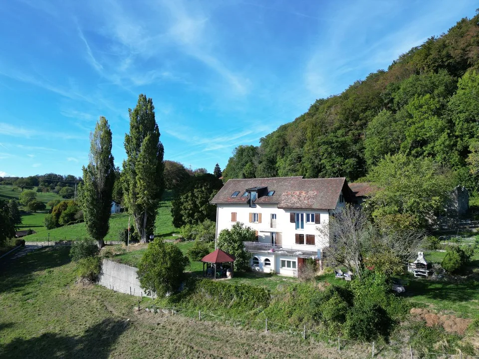 GEBÄUDE MIT 4 WOHNUNGEN ZU RENOVIEREN MIT AUSGEZEICHNETEM PANORAMABLICK AUF DEN GENFERSEE UND DIE ALPEN – Foto 2 von 13