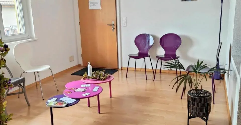Büro - Etwa 10m2 ideal gelegen in Gland – Foto 2 von 2