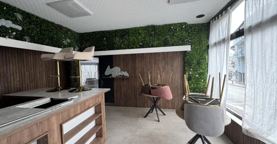 Spazio commerciale di 160 m2 con vetrina in affitto - Losanna disponibile immediatamente – foto 3 di 4