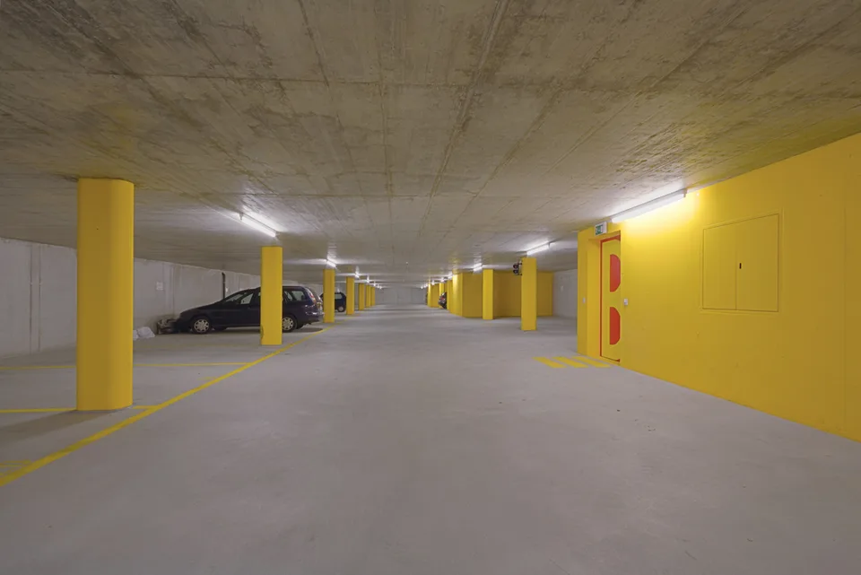 LOCARNO - Elegante 3,5 Zimmer mit Terrasse und Parkplatz in der Garage – Foto 11 von 13