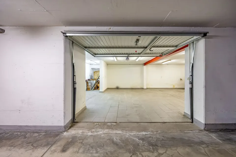 Grande Garage in una Posizione Centrale a Visp – foto 6 di 6