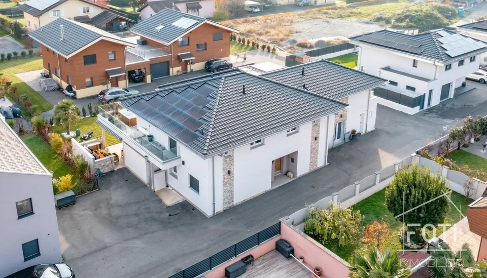 Collombey-Muraz: Familienvilla mit 9 Zimmern, 6 Schlafzimmern, davon 4 Suiten, Terrassen und Garten – Foto 14 von 27