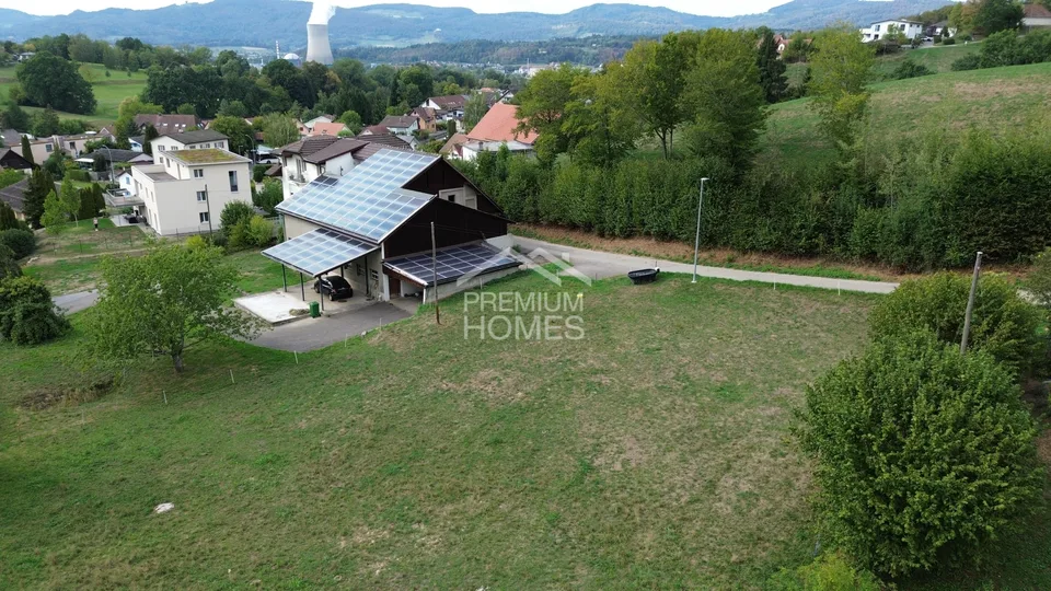 Grosses Bauland mit Entwicklungspotenzial & saniertem Mehrfamilienhaus – Foto 3 von 5