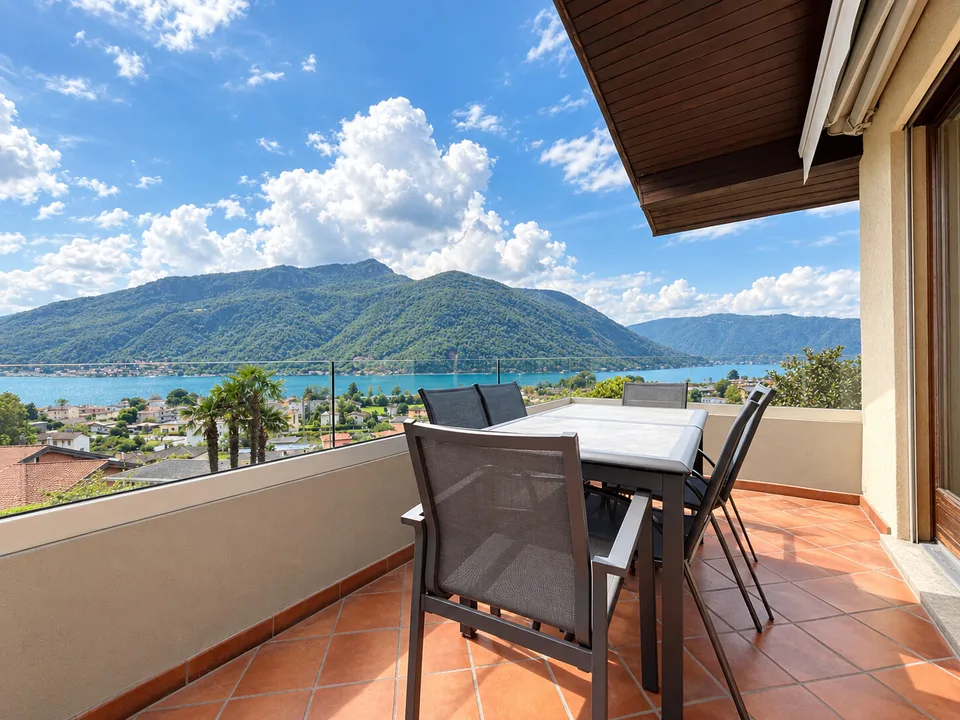 À LOUER 5.5 PIÈCES AVEC JARDIN ET VUE SUR LE LAC À MELANO – photo 3 sur 10