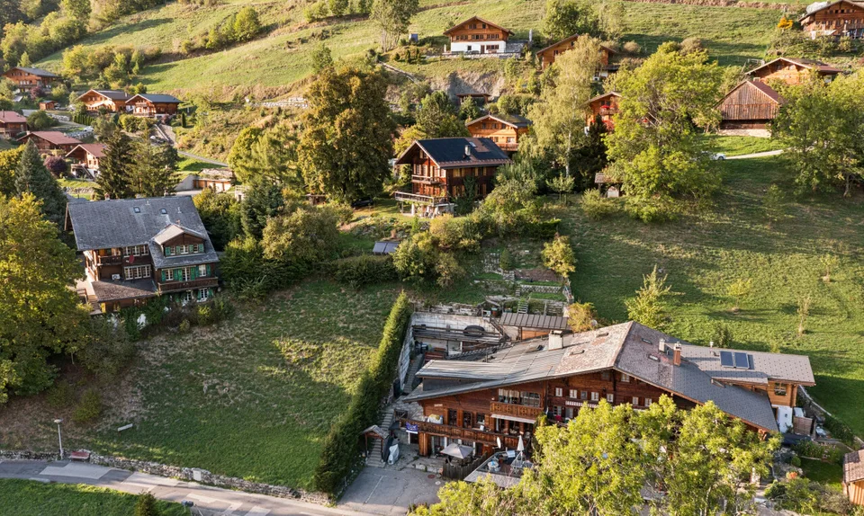 Edificio locativo a rendimento a Rossinière – foto 2 di 11
