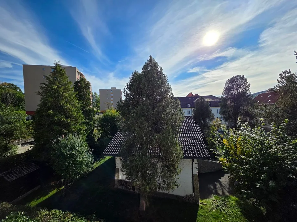 Appartement 5,5 pièces avec terrasse, garage double et place de parc extérieure – photo 4 sur 13