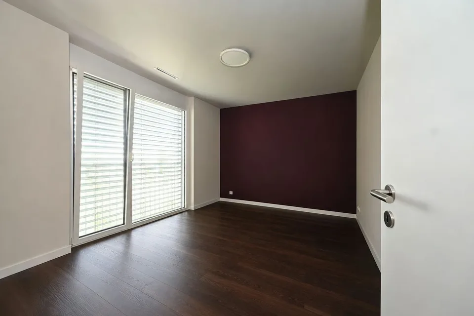 Exklusive 3.5-Zimmer-Wohnung auf Eigentumsstandard in Zürich-Schwamendingen – Foto 9 von 12