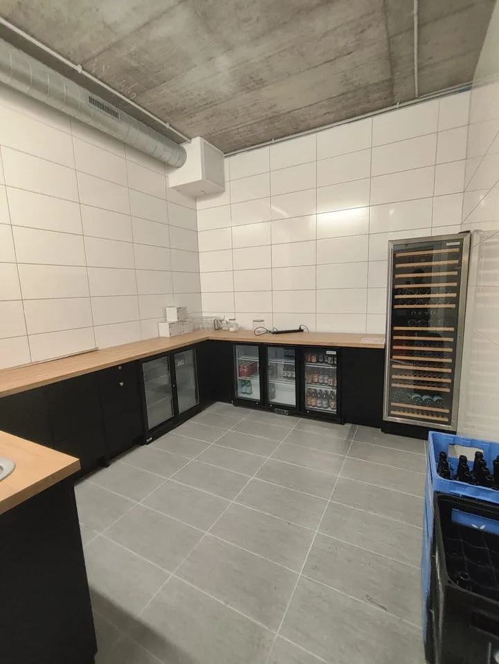 For rent offices of approximately 187 m2 in Etoy – photo 3 of 10