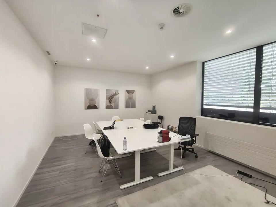 For rent offices of approximately 187 m2 in Etoy – photo 8 of 10