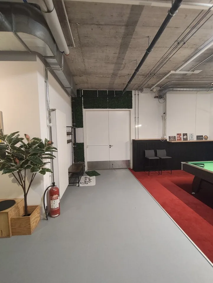 For rent offices of approximately 187 m2 in Etoy – photo 5 of 10