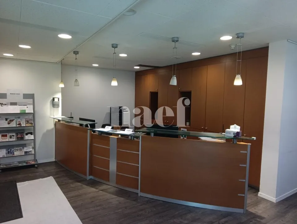 Büros von ca. 292 m2 – Foto 2 von 9