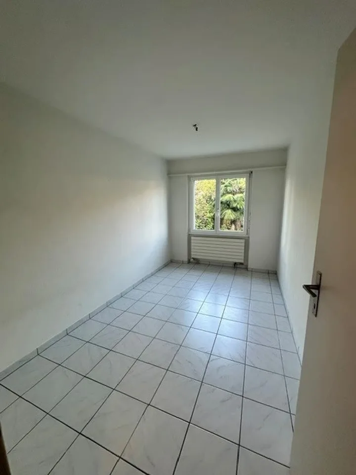 Appartement lumineux de 4,5 pièces dans le calme de Schwadernau – photo 9 sur 13