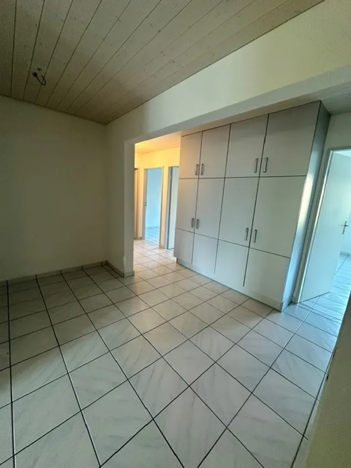 Appartement lumineux de 4,5 pièces dans le calme de Schwadernau – photo 11 sur 13