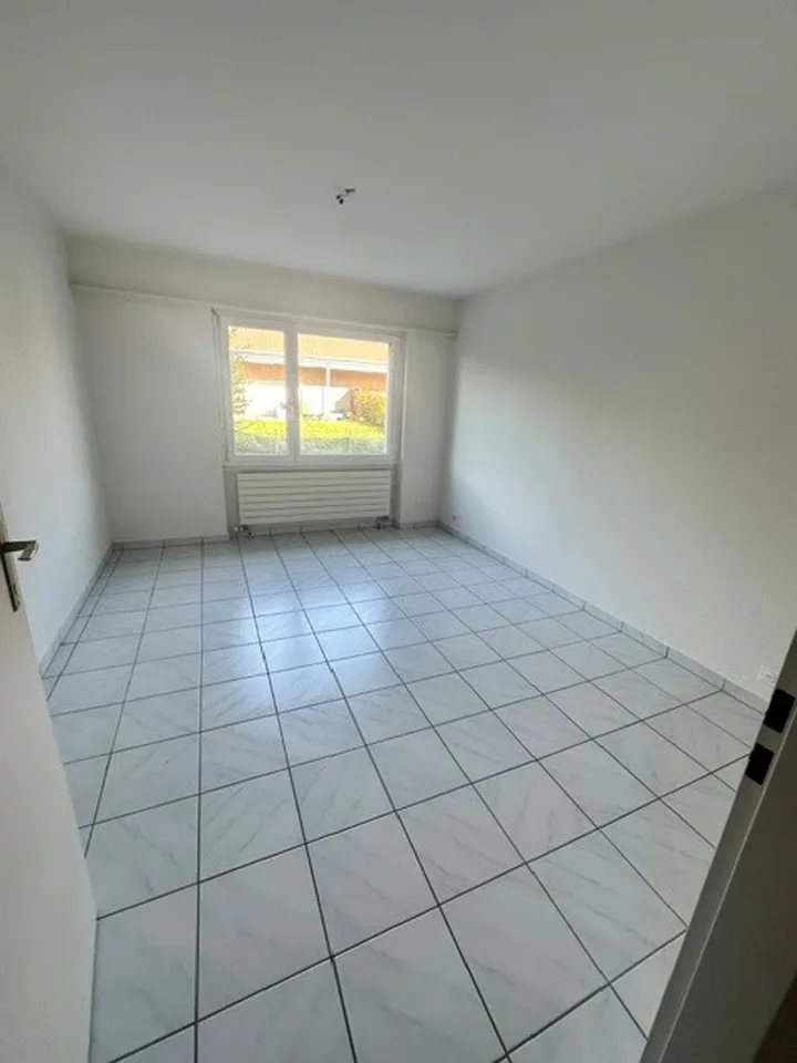 Appartement lumineux de 4,5 pièces dans le calme de Schwadernau – photo 6 sur 13