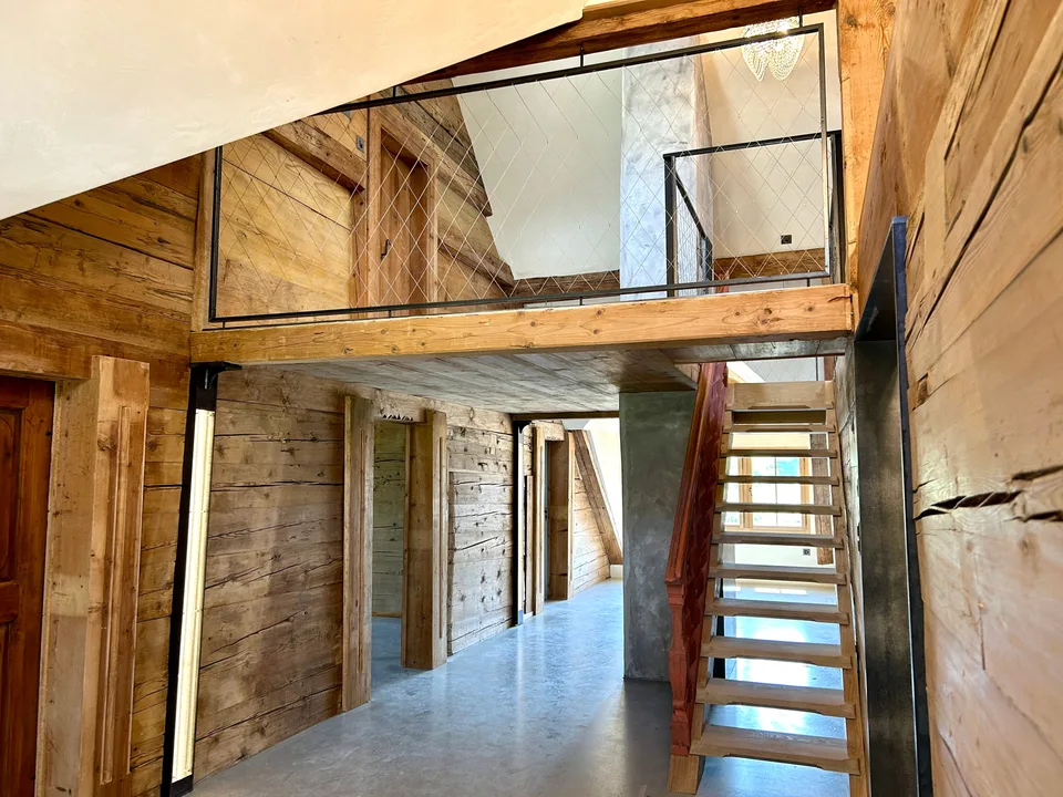 Oggetto di rendimento / Casa plurifamiliare di un tipo speciale - Casa storica con 6 appartamenti nuovi e 2 studi/atelier – foto 13 di 13