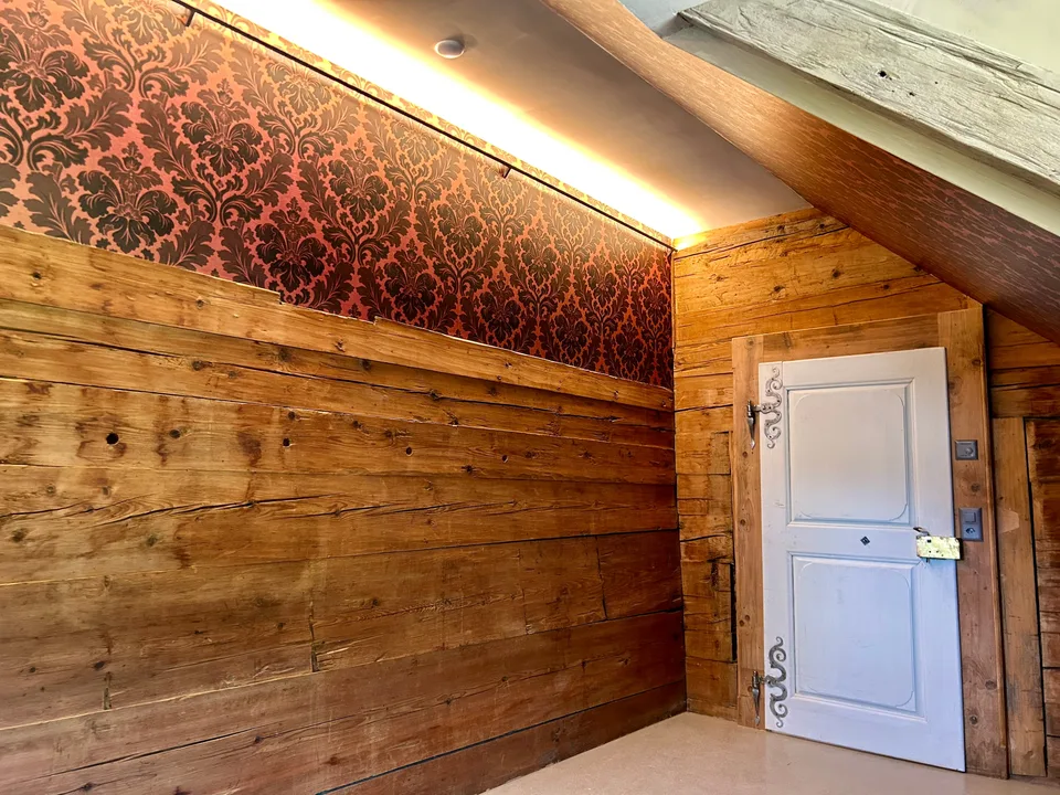 Oggetto di rendimento / Casa plurifamiliare di un tipo speciale - Casa storica con 6 appartamenti nuovi e 2 studi/atelier – foto 11 di 13