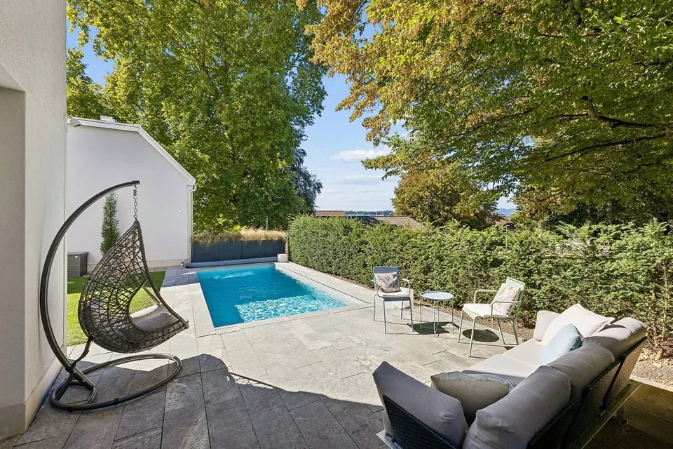 Casa d'architetto di alta qualità con piscina e molta privacy – foto 13 di 13