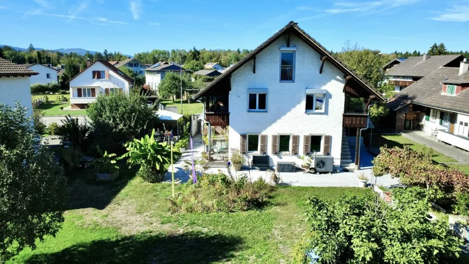 Kernsanierte 4.5-Zimmer-Maisonettewohnung mit Bergsicht! – Foto 9 von 11