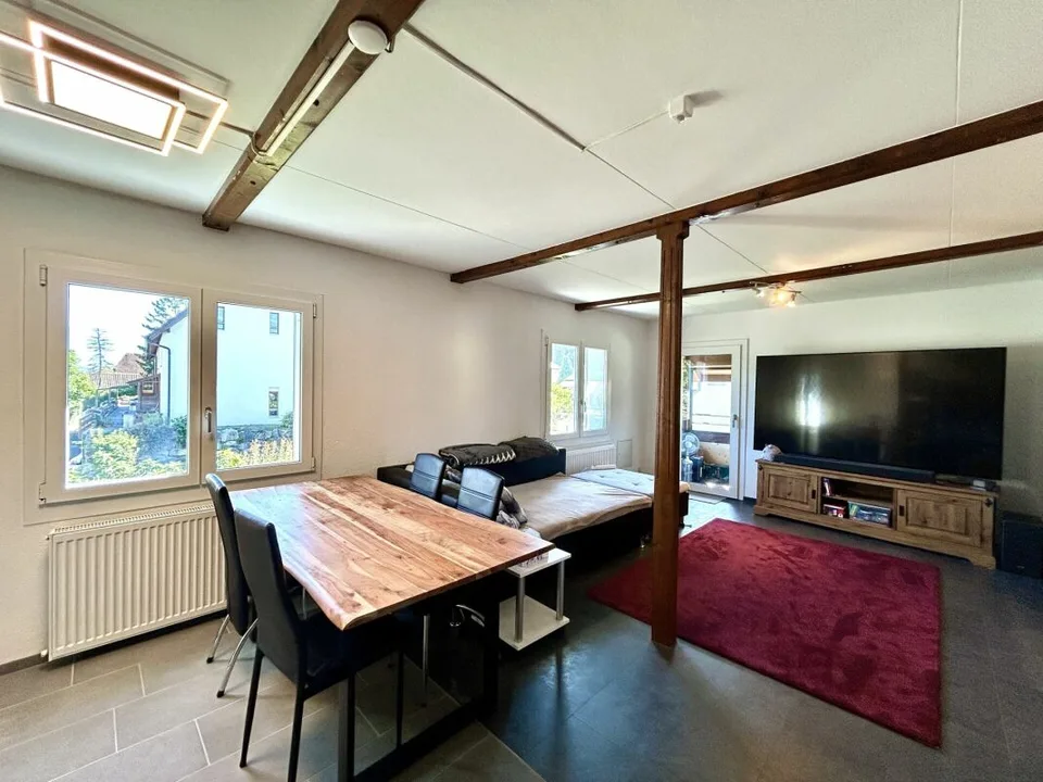 Kernsanierte 4.5-Zimmer-Maisonettewohnung mit Bergsicht! – Foto 2 von 11