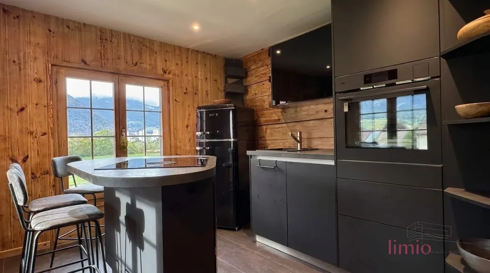 Casa multifamiliare ristrutturata con 2 unità, grande terreno e riserva di espansione attraente – foto 9 di 13