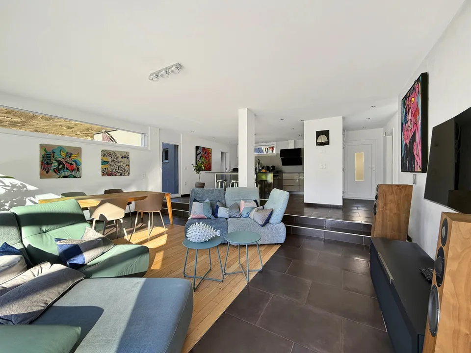Fully | Villa contemporanea di 6,5 locali con piscina – foto 8 di 13