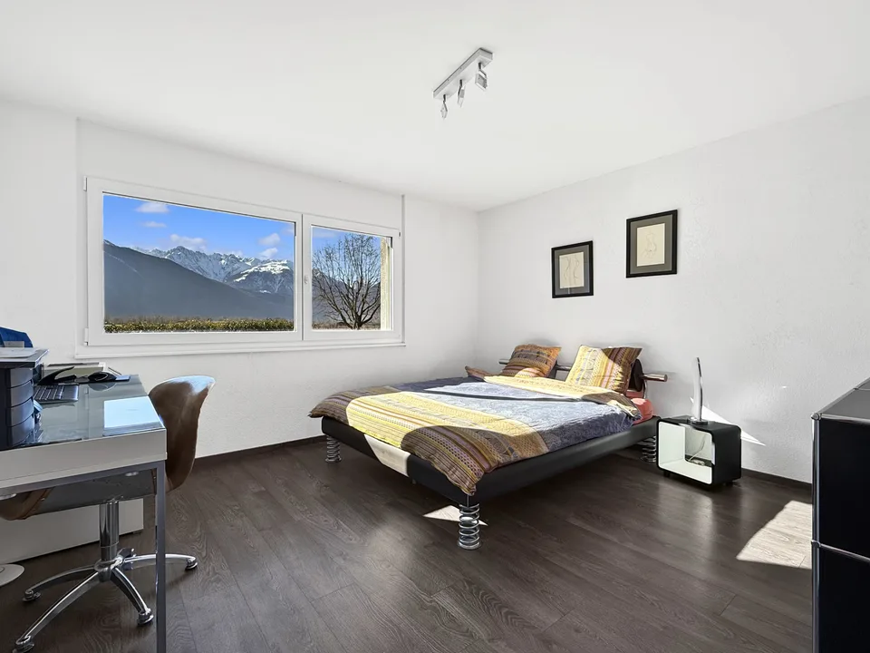 Fully | Villa contemporanea di 6,5 locali con piscina – foto 12 di 13