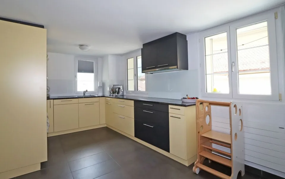 Casa plurifamiliare con 8 unità abitative e diversi garage a Netstal GL – foto 8 di 18
