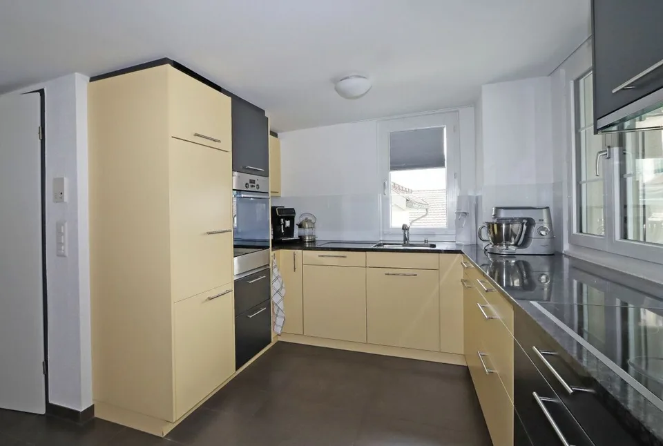 Casa plurifamiliare con 8 unità abitative e diversi garage a Netstal GL – foto 9 di 18