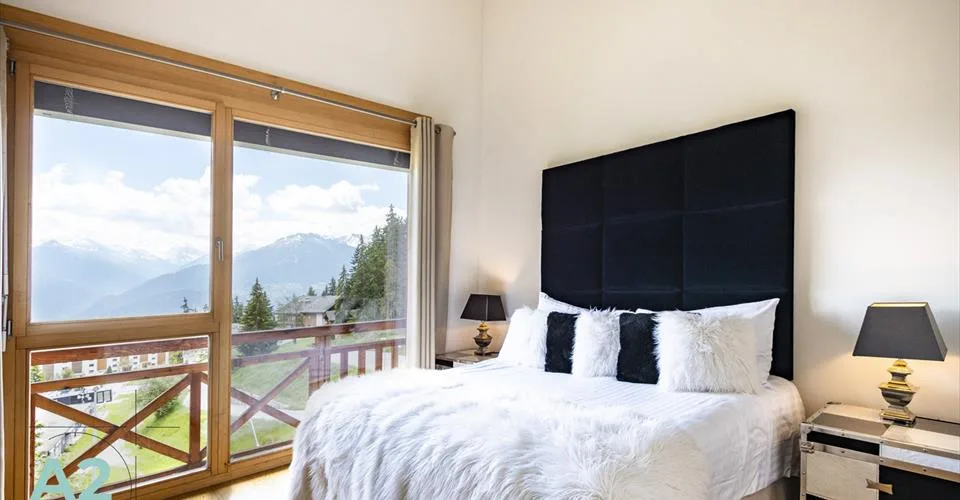 LUXUSCHALET ZU VERMIETEN AM FUSS DER PISTEN – Foto 8 von 12