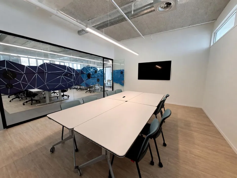 Möbliertes Team Office im Trafo-Areal Baden - 196.7 m², sofort bezugsbereit – Foto 2 von 10