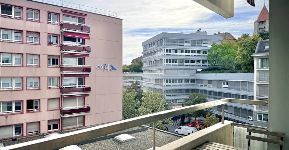Bureau d'env. 34 m² avec balcon – au cœur de Lausanne – photo 4 sur 4