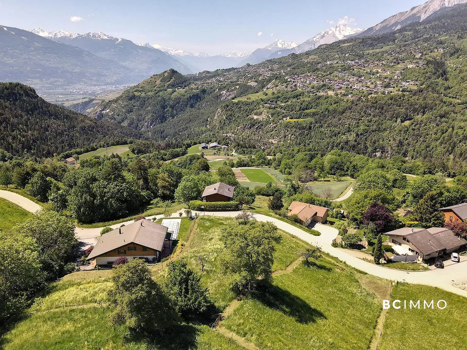 Neubau in idyllischer Lage mit Panoramablick – Foto 2 von 3