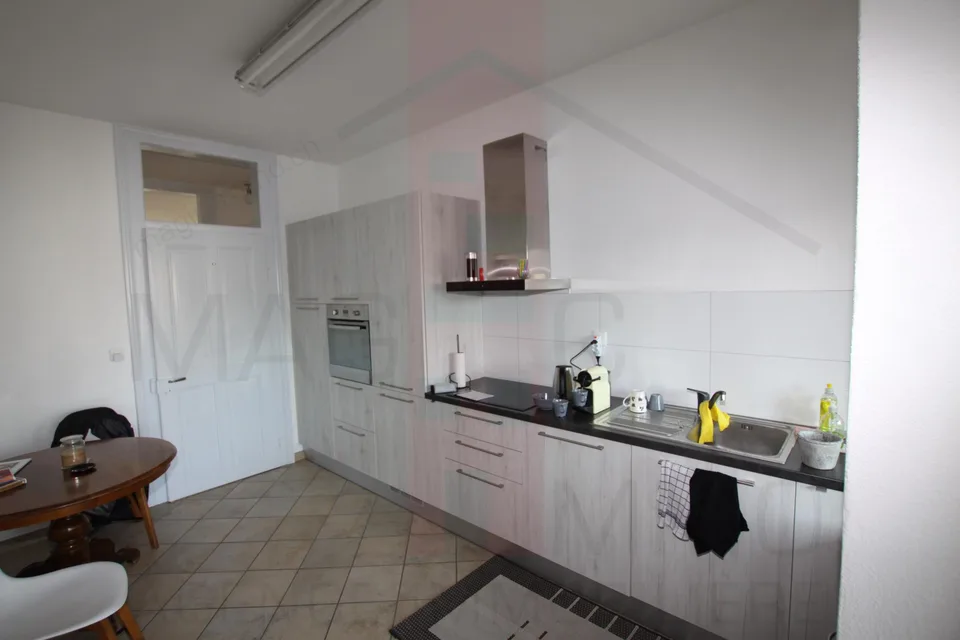 Gebäude ideal gelegen in einer dynamischen Straße zu verkaufen in Delémont. – Foto 8 von 18