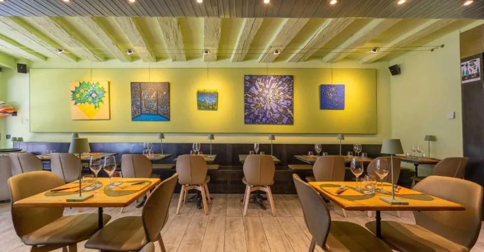 Restaurant réputé au coeur de la vieille ville - vente avec les murs – photo 3 sur 7