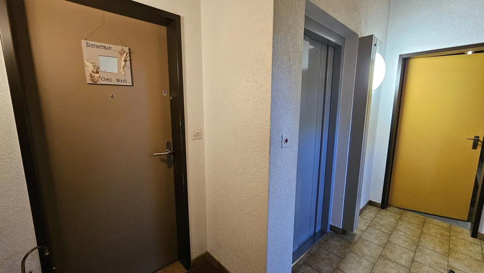 Zu verkaufen in Porrentruy charmante Penthouse von 4,5 Zimmern – Foto 11 von 13