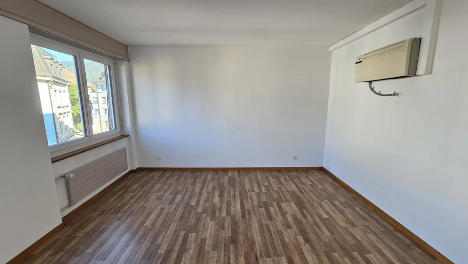 Zu verkaufen in Delémont 3,5-Zimmer-Wohnung im 2. Stock – Foto 7 von 13