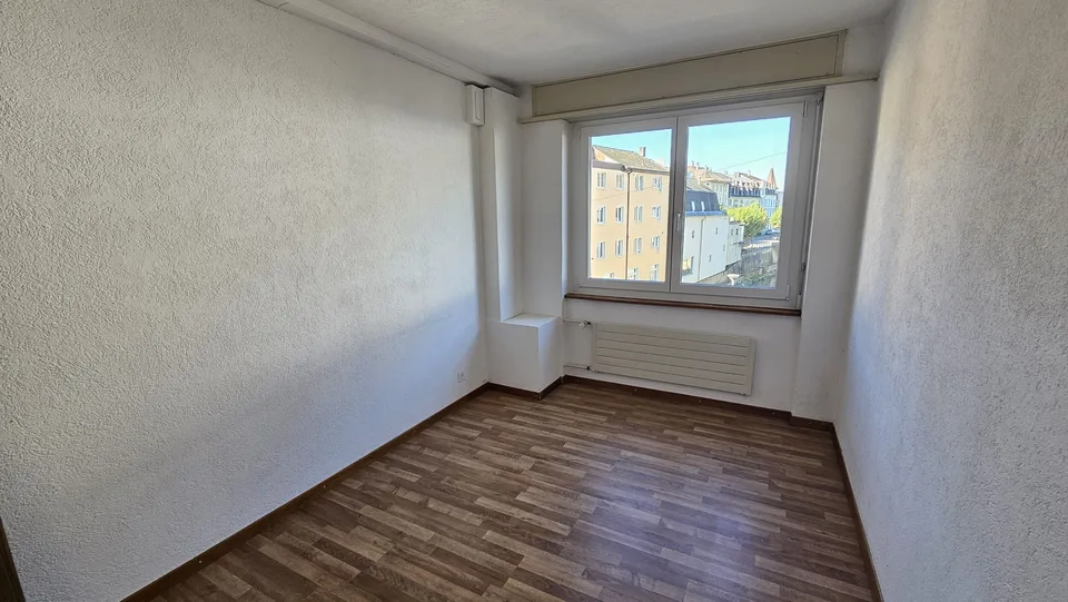 Zu verkaufen in Delémont 3,5-Zimmer-Wohnung im 2. Stock – Foto 10 von 13