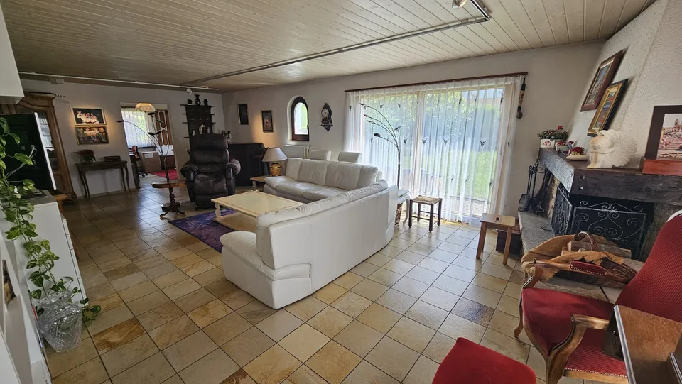 Zu verkaufen in Moutier Familienhaus mit 9,5 Zimmern – Foto 8 von 13